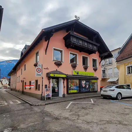 Wolf Apartments-spittal 아파트 *